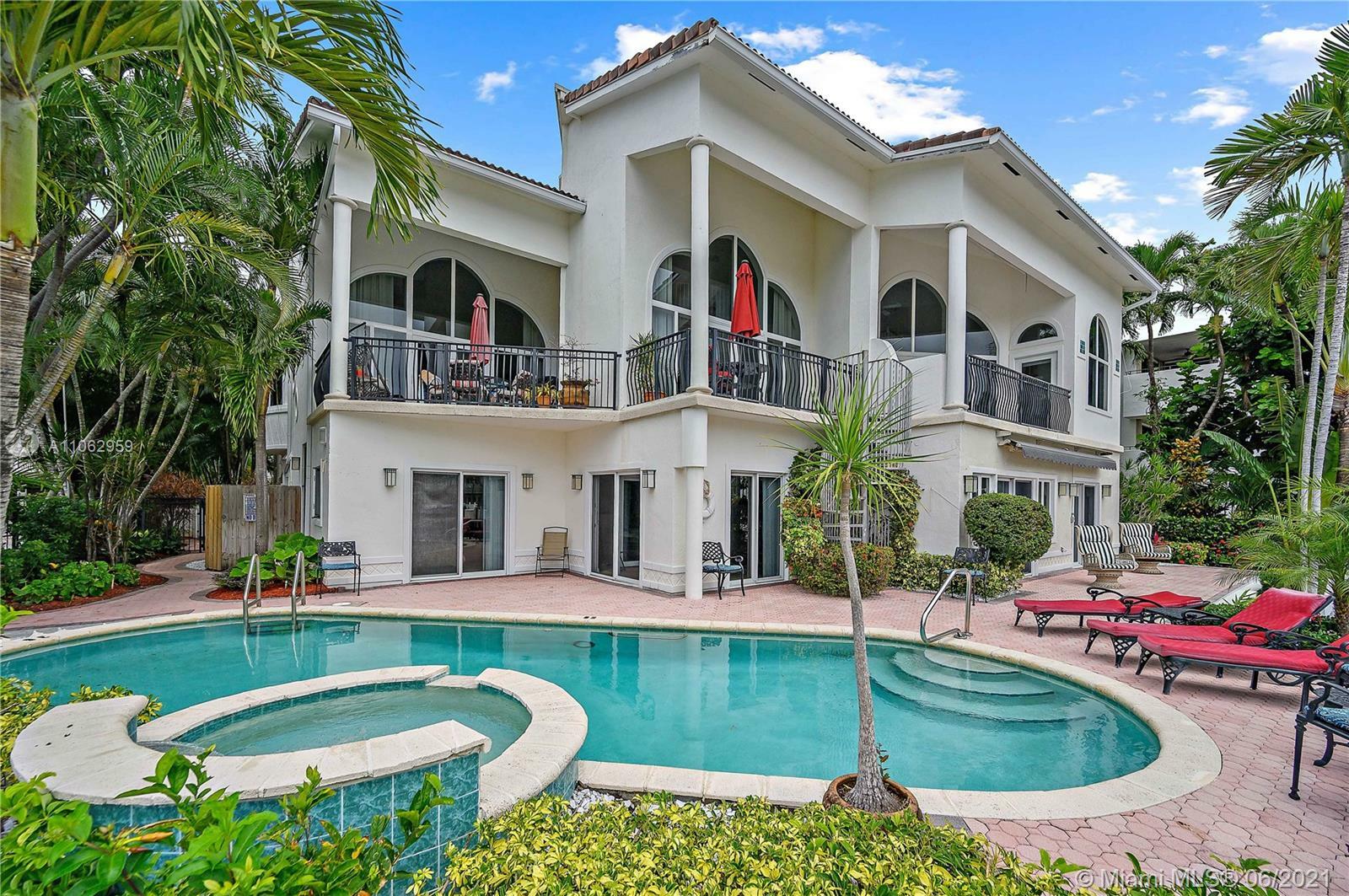 Property Photo: 70 E Isle Of Venice Dr 102 FL 33301