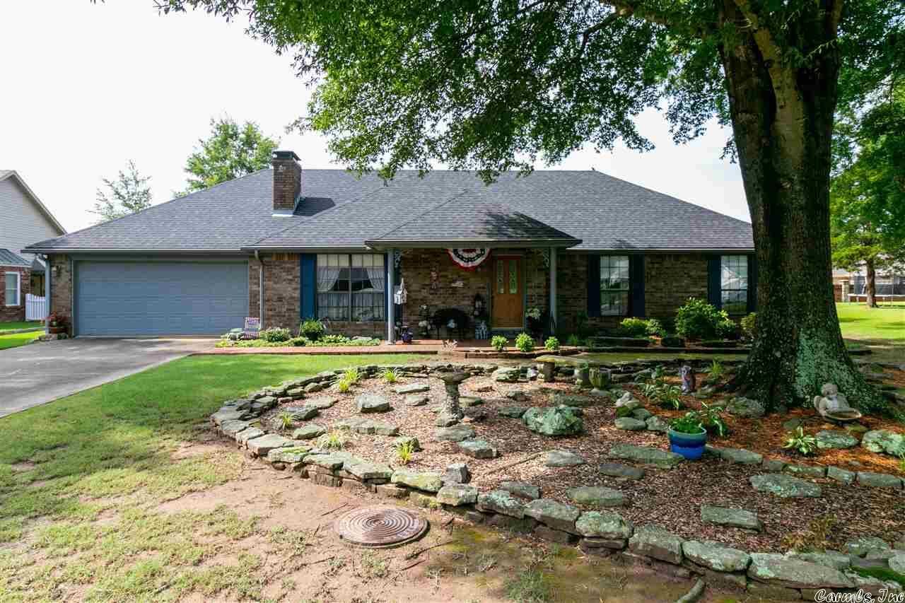 Property Photo:  887 Heather Circle  AR 72034 