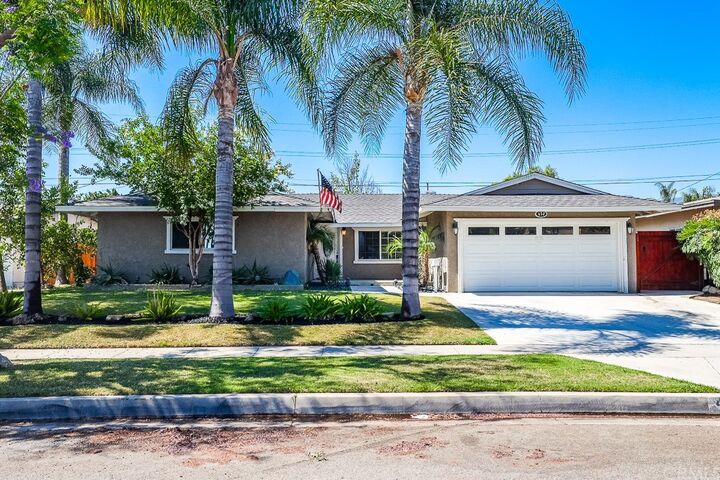 Property Photo:  450 E Rancho Road  CA 92879 