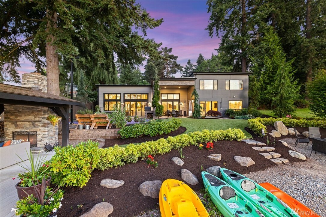 Property Photo: 1804 SW 156th St WA 98166