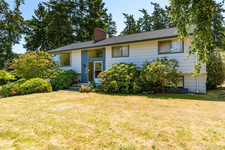 Property Photo: 603 NW 4th St WA 98239