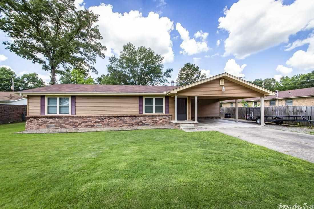 Property Photo:  4 Oaken Trail  AR 72120 