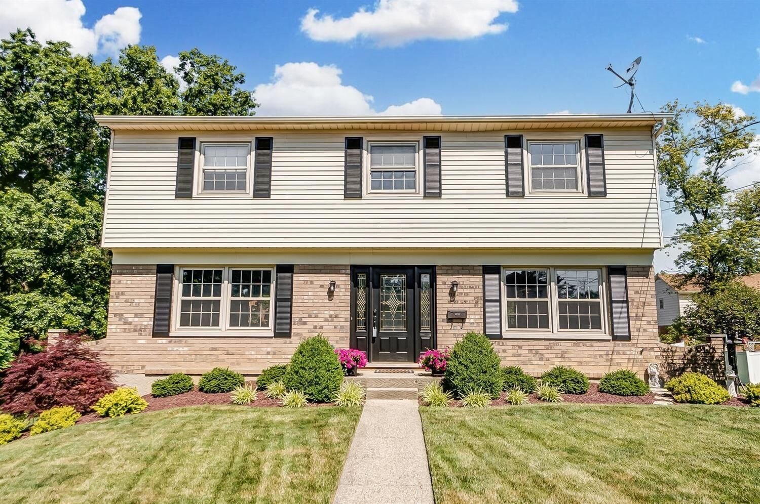 Property Photo: 583 Chapelview Ct OH 45233