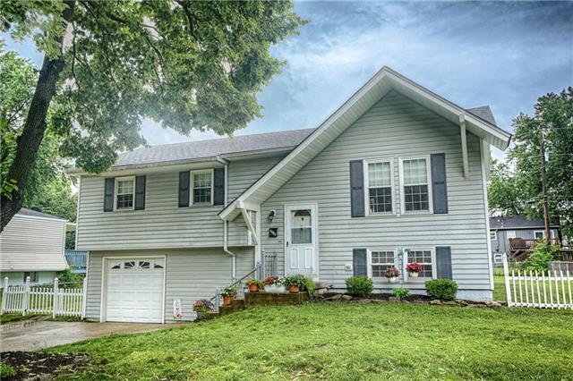 Property Photo: 1717 W Normandy Drive KS 66061