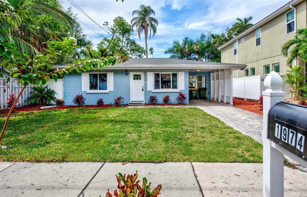 Property Photo:  1974 Hyde Park Street  FL 34239 