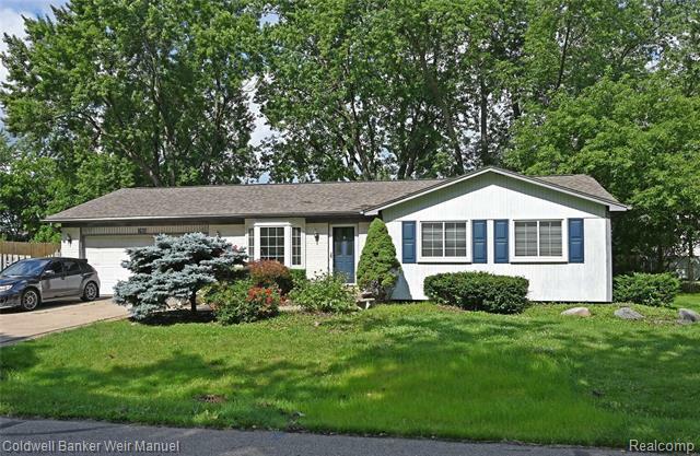 Property Photo: 2950 Simpson Drive MI 48309