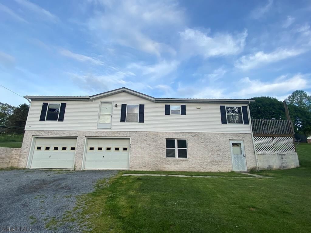 Property Photo: 520 Raystown Road PA 15537
