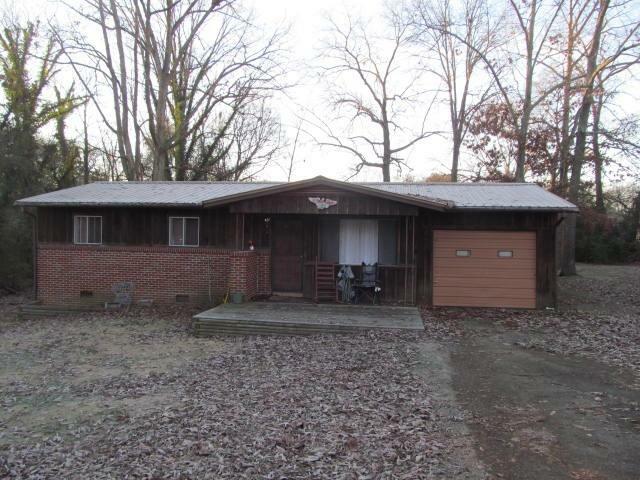 Property Photo:  403 Cumberland Ave  TN 37303 