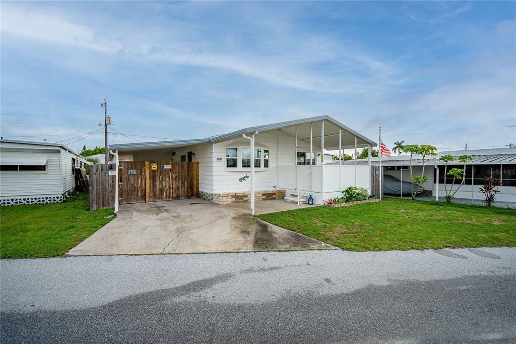 Property Photo:  315 51st Avenue Drive W  FL 34207 