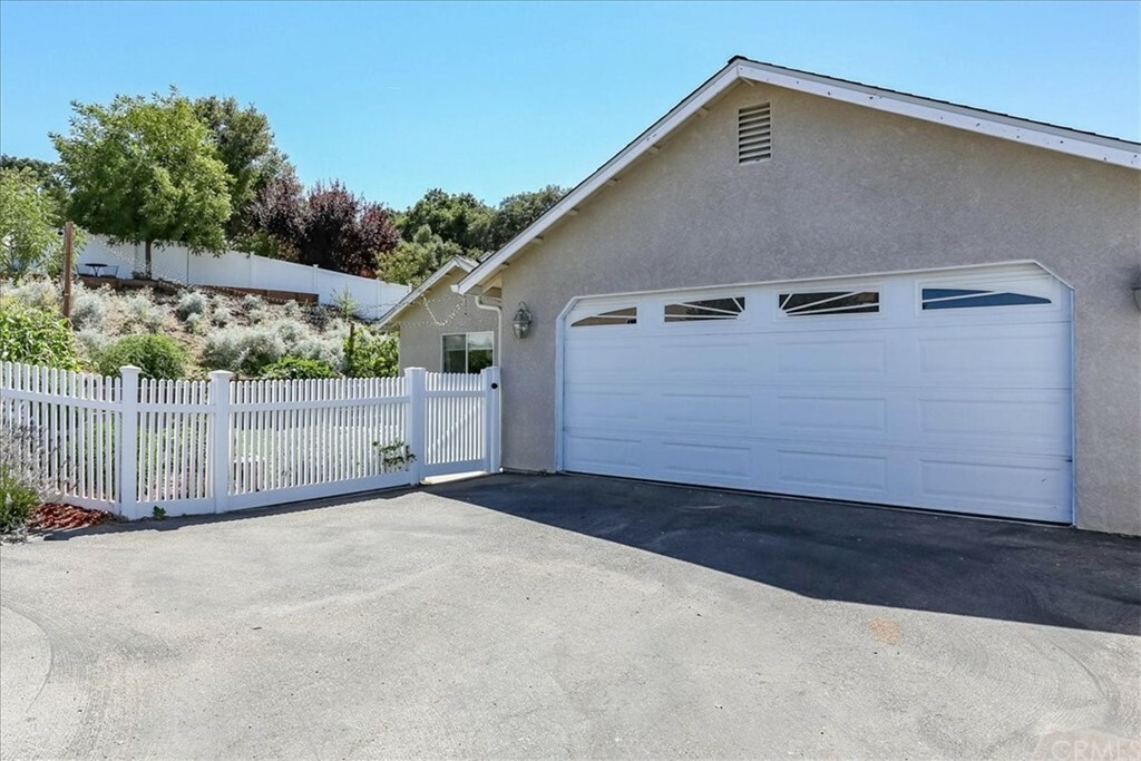 Property Photo:  4135 Orinda Court  CA 93422 