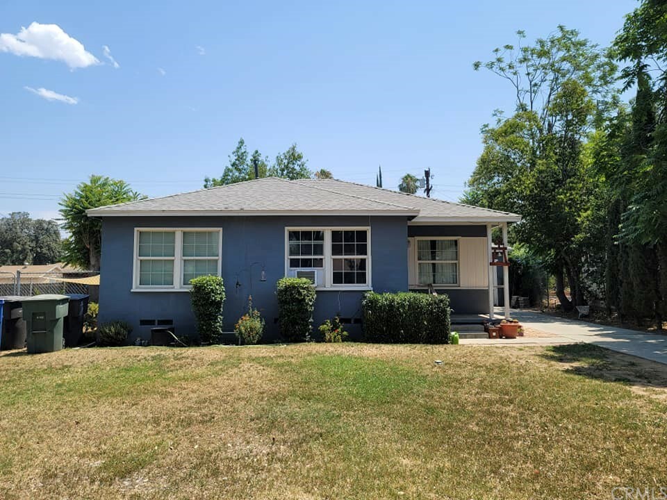 Property Photo:  3495 Verde Street  CA 92504 