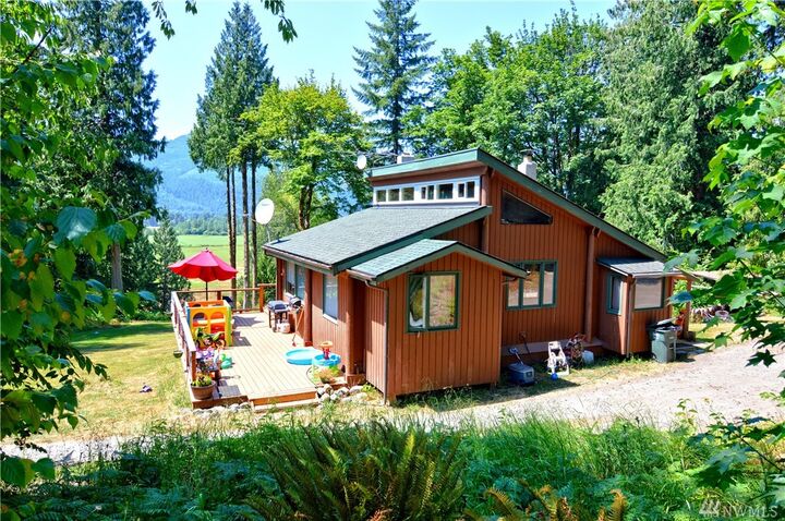 Property Photo:  2996 Clipper Rd  WA 98244 