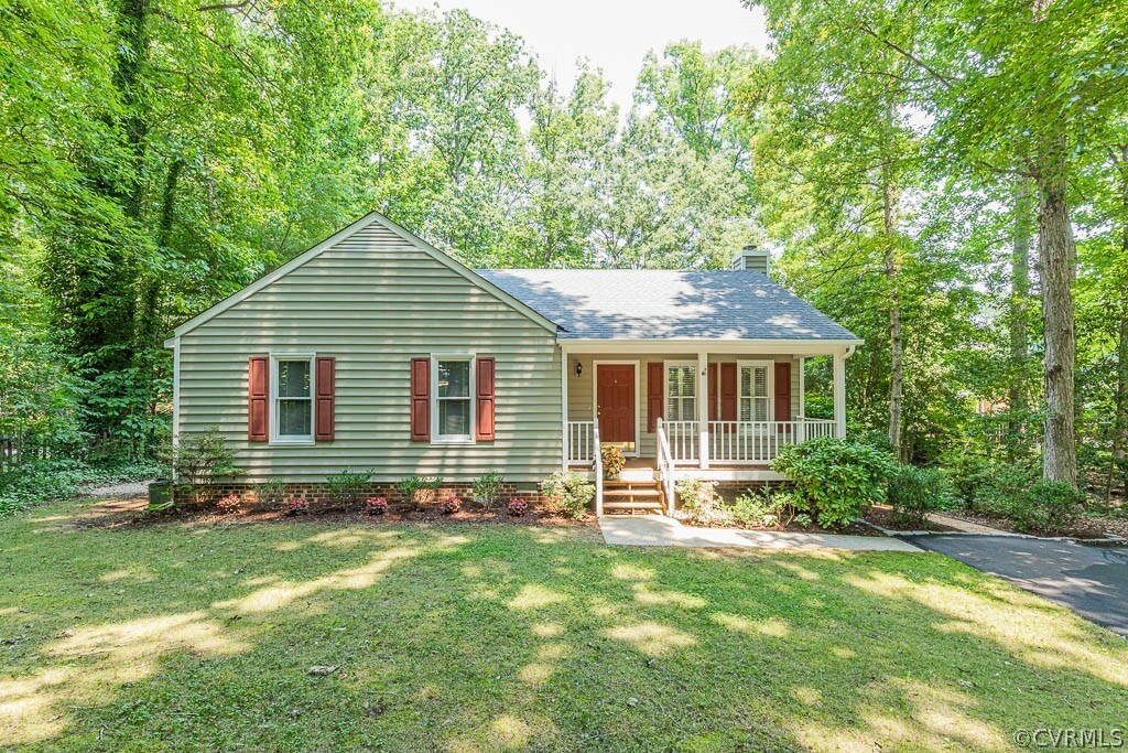 Property Photo:  10229 Guenevere Court  VA 23116 