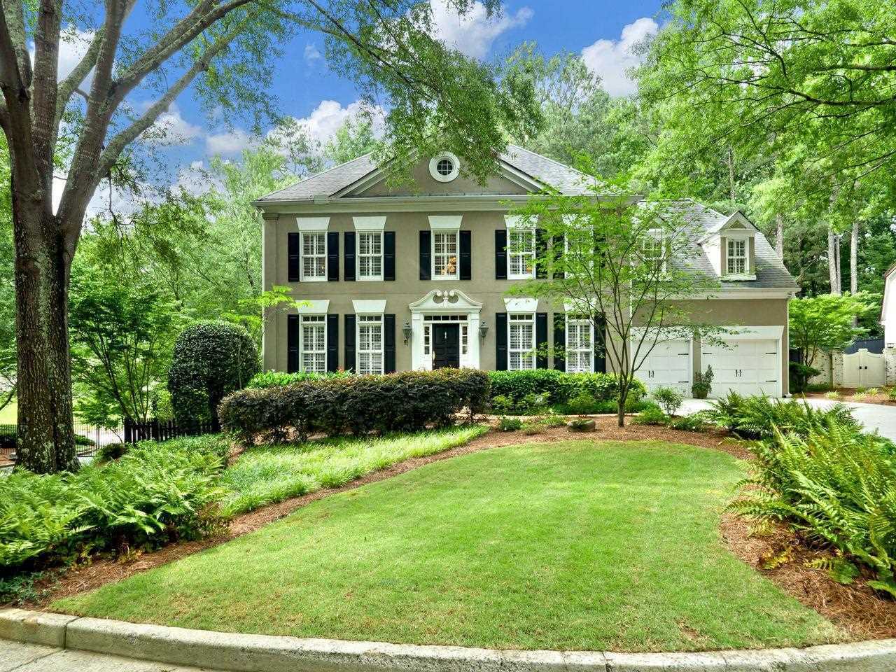 Property Photo:  100 Woodchase Court NE  GA 30319 