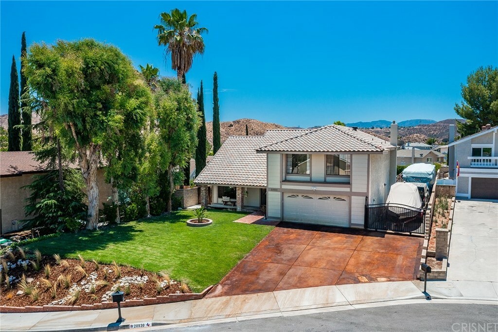 Property Photo:  20930 Ben Court  CA 91350 