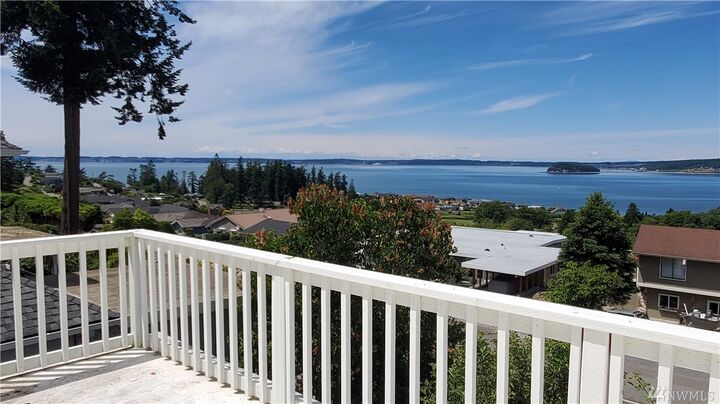 1027 N Sunset Dr  Camano Island WA 98282 photo