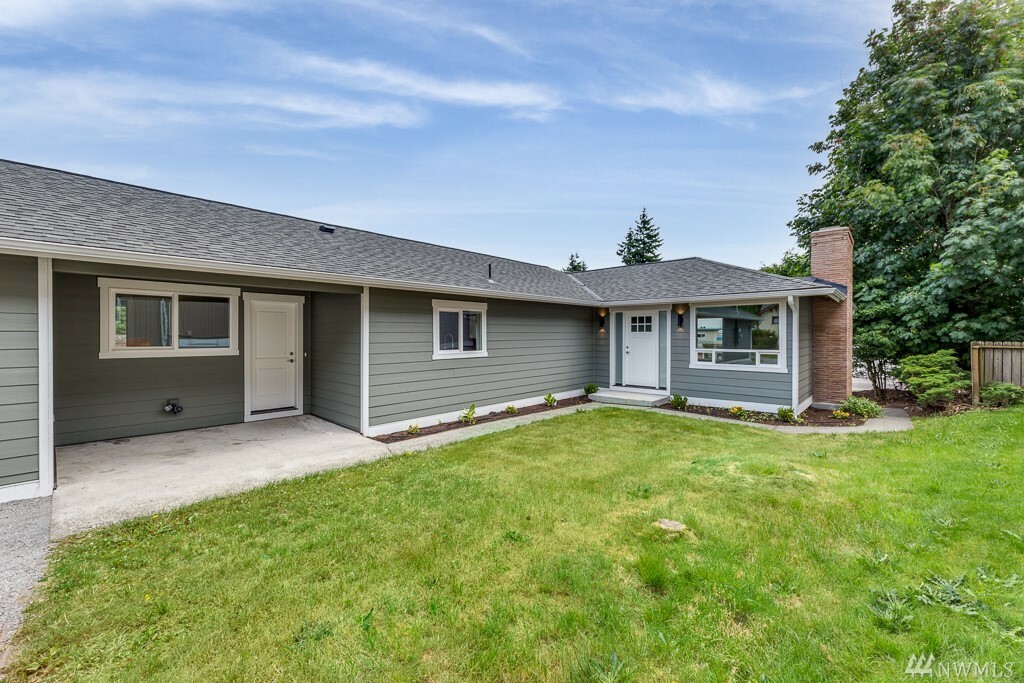 Property Photo:  6214 Broadway Ave  WA 98203 