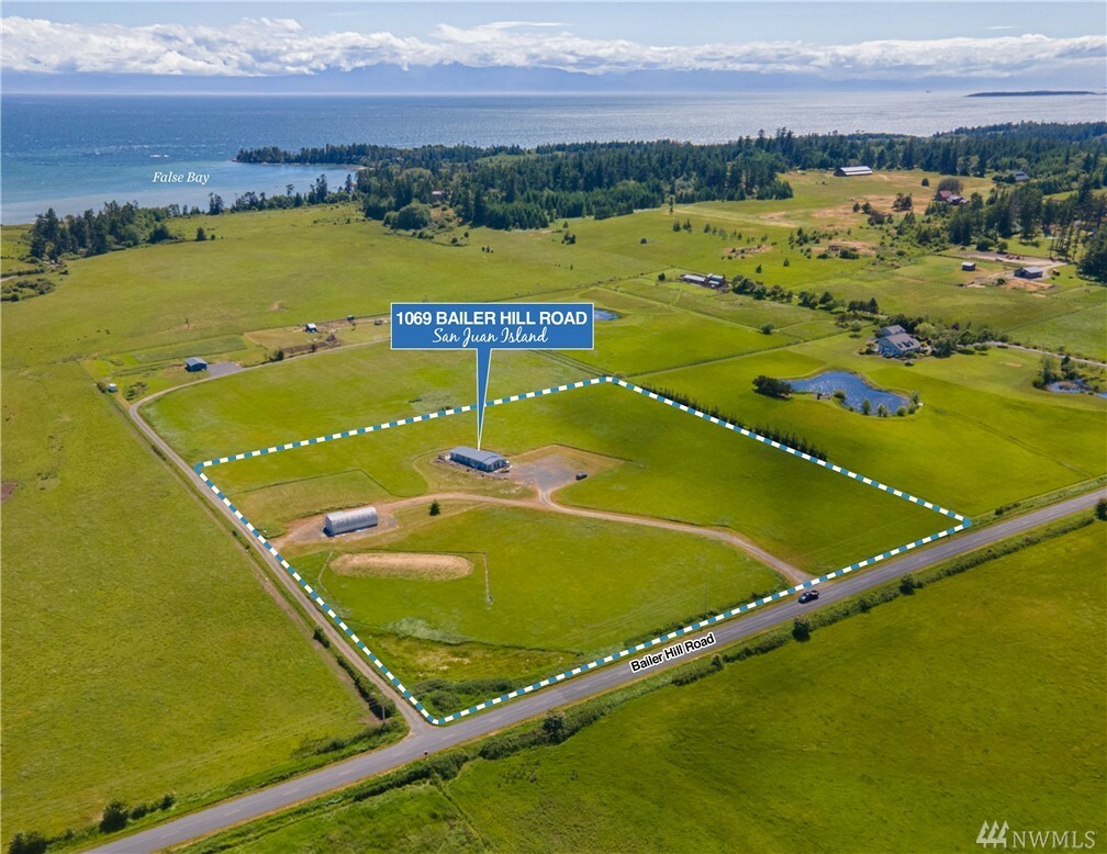 Property Photo:  1069 Bailer Hill Rd  WA 98250 