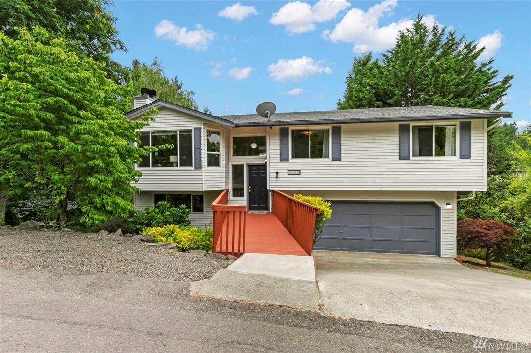 Property Photo: 1179 NW Cloninger Ct WA 98383