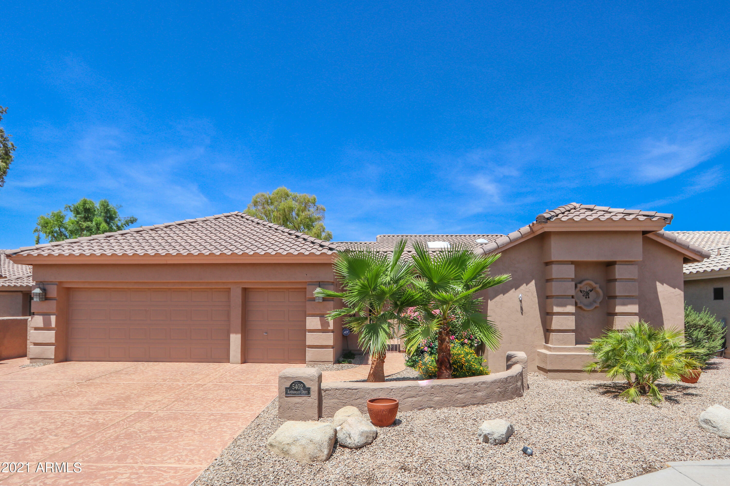 Property Photo:  5402 S Amberwood Drive  AZ 85248 