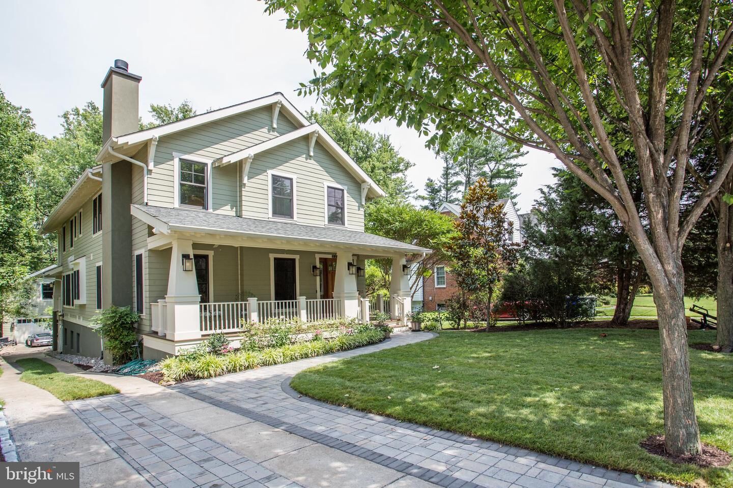 Property Photo: 2227 N Madison Street VA 22205