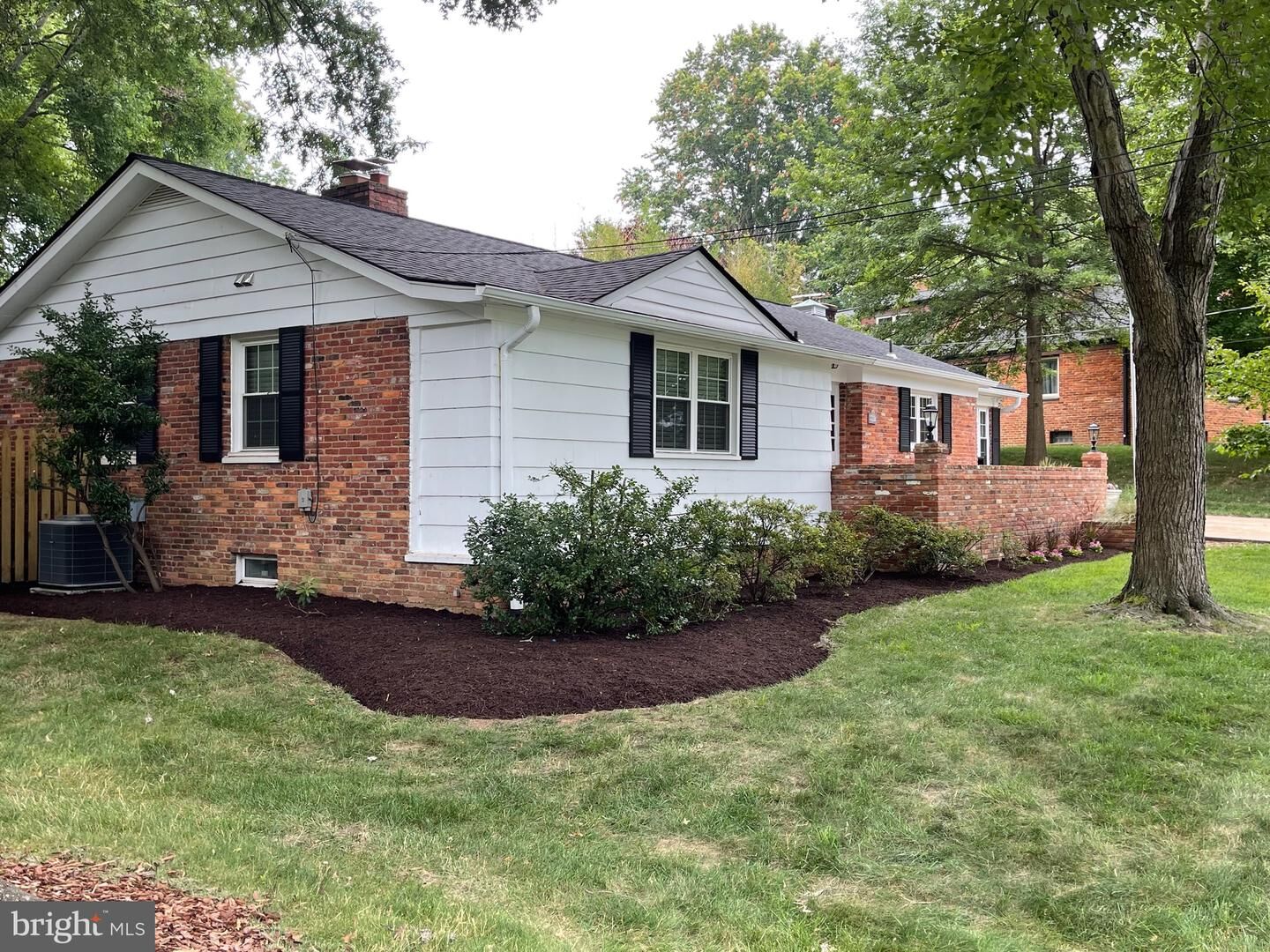 Property Photo:  9007 Greylock Street  VA 22308 