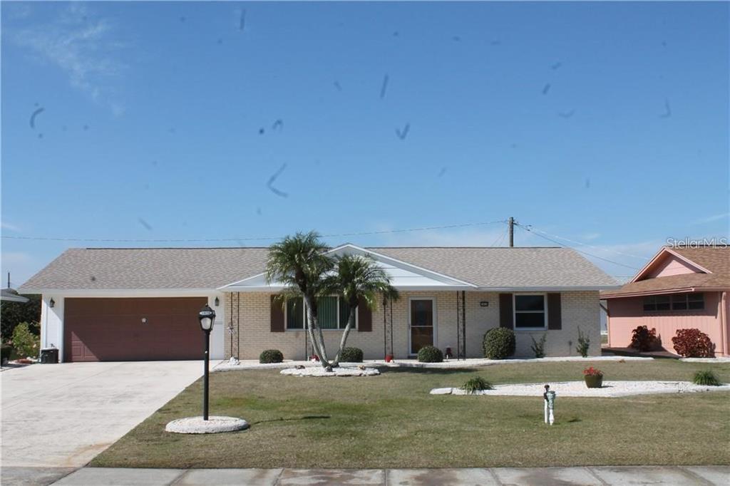 Property Photo:  1414 N Pebble Beach Boulevard  FL 33573 