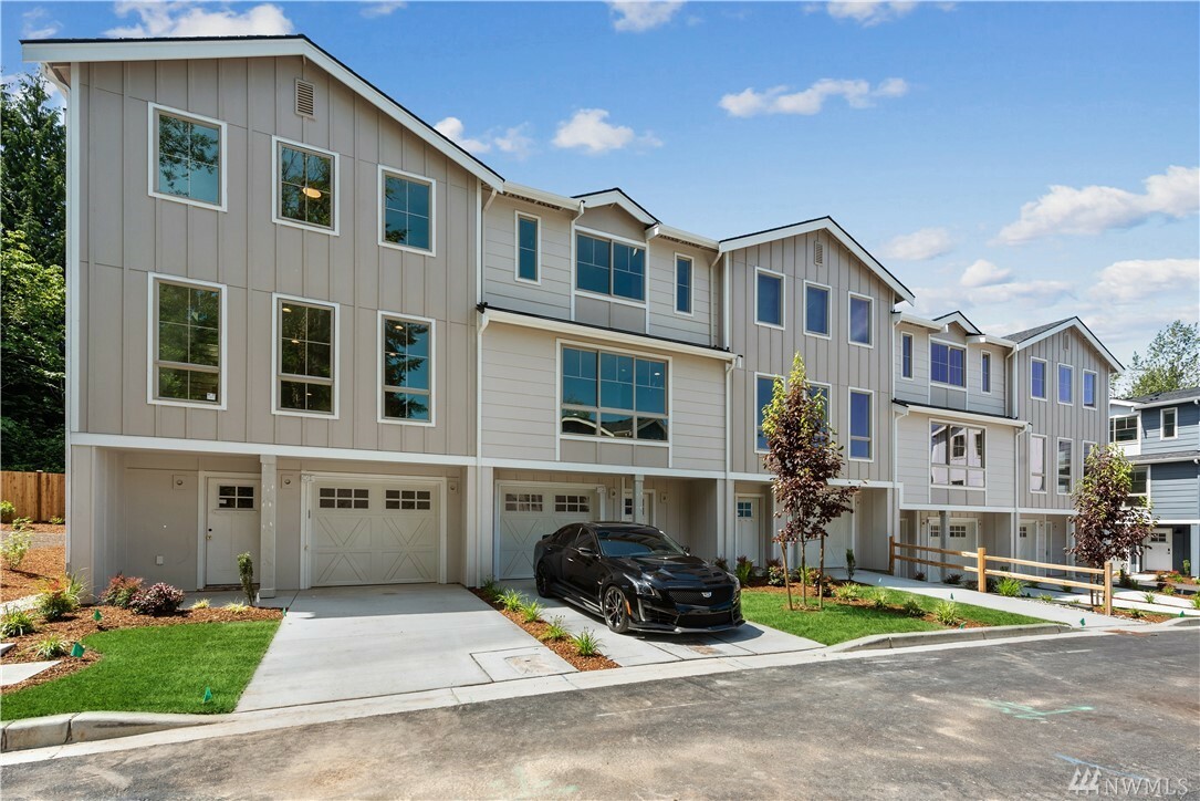 Property Photo: 7315 Puget Park Dr B-3 WA 98296
