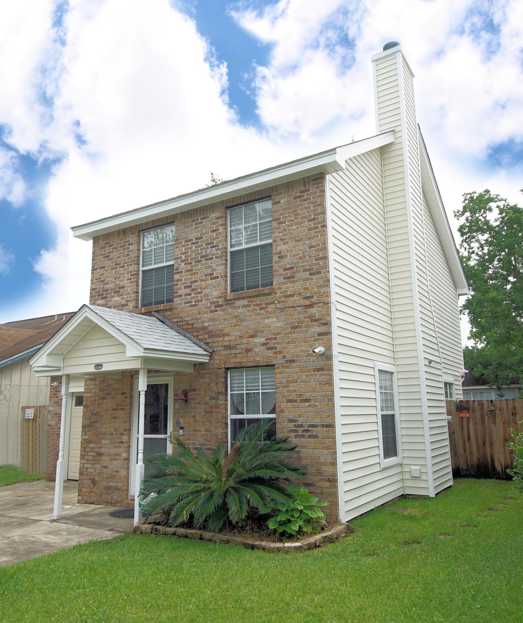 Property Photo:  3063 Yorktown Circle  FL 32547 