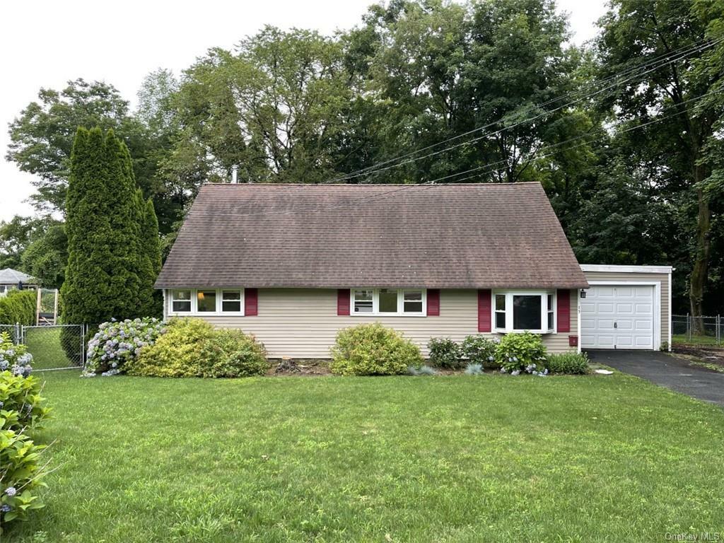 Property Photo:  15 Maple Court  NY 10573 