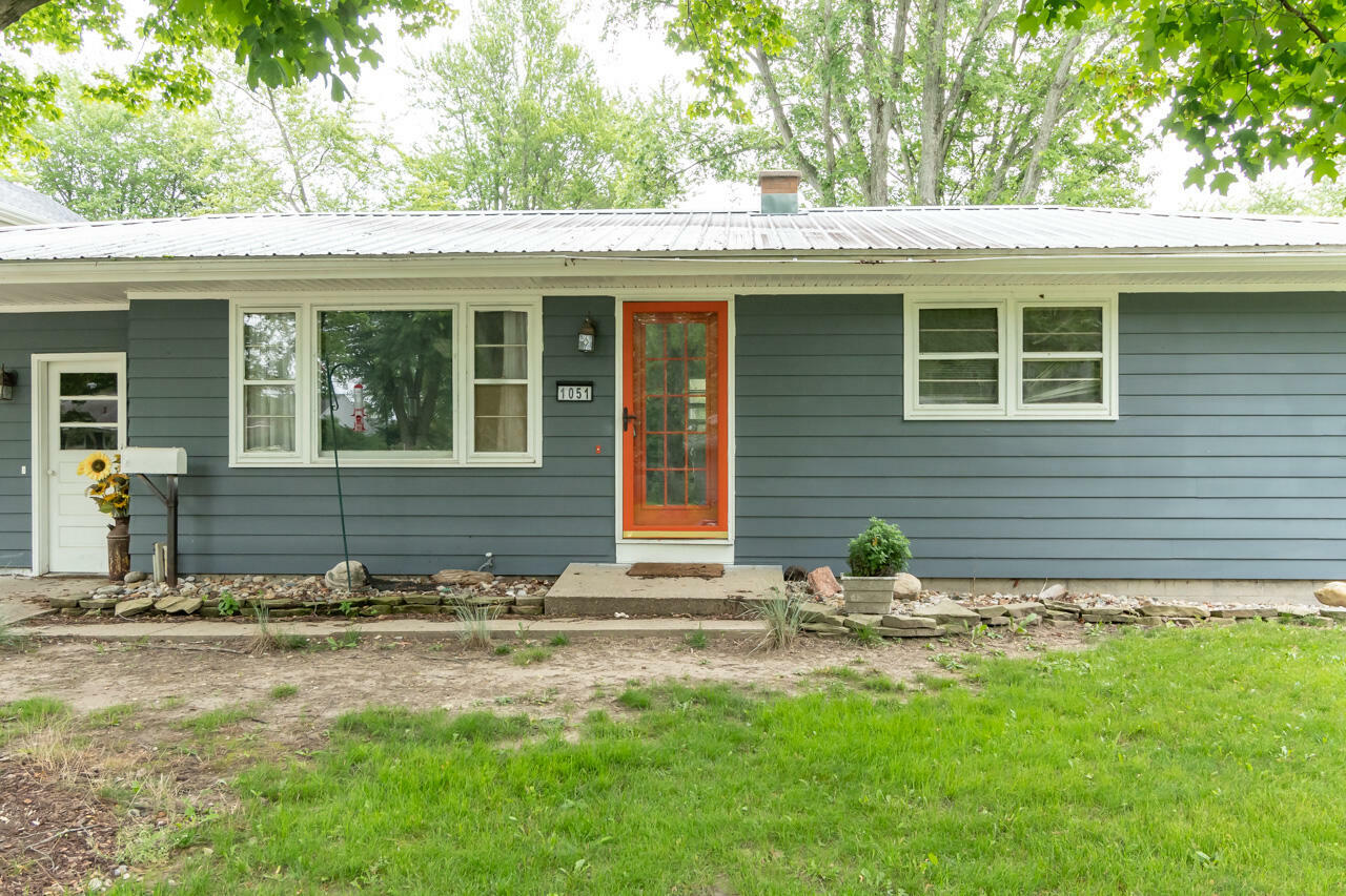 Property Photo:  1051 Hazel Street  MI 49090 