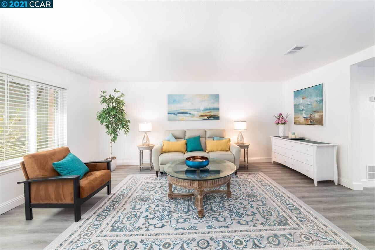 Property Photo:  1806 Wildbrook Ct B  CA 94521 