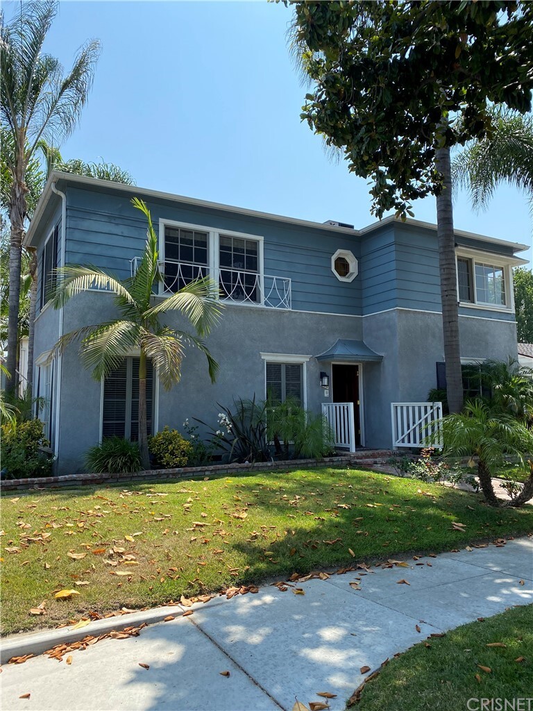 Property Photo:  200 S Rose Avenue  CA 91505 