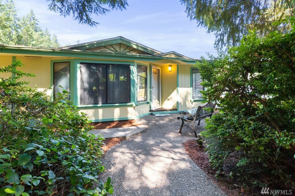 Property Photo:  2390 Hastings Lane SE  WA 98367 