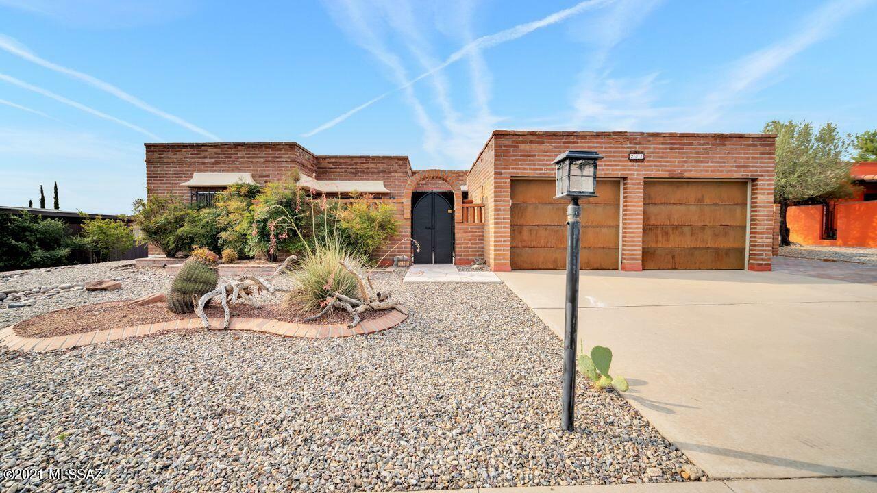 Property Photo:  231 W Calle McCleary  AZ 85614 