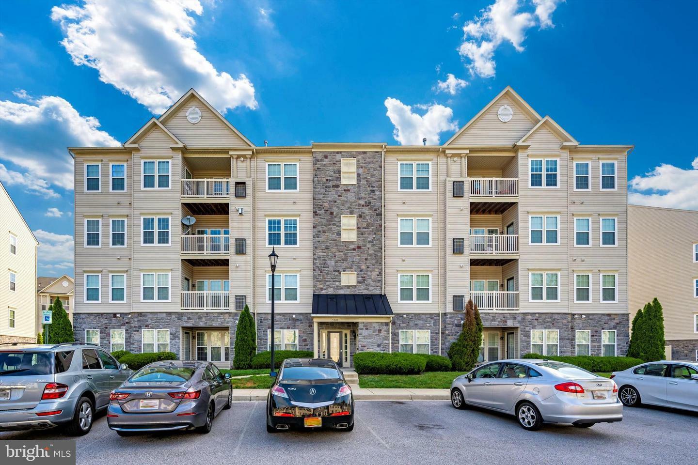 Property Photo: 5303 Wyndholme Circle 301 MD 21229