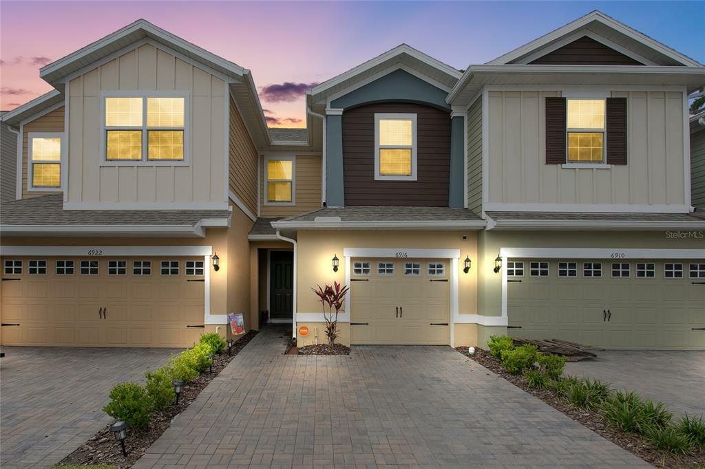 Property Photo: 6916 Tussilago Way FL 32822