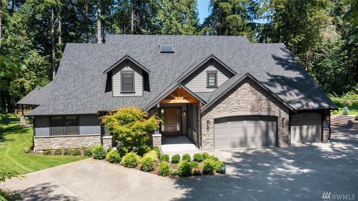 Property Photo: 15290 NE 182nd Place WA 98072