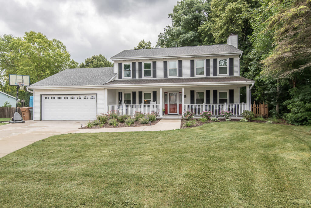 Property Photo:  1505 Blakewood Ct  WI 53172