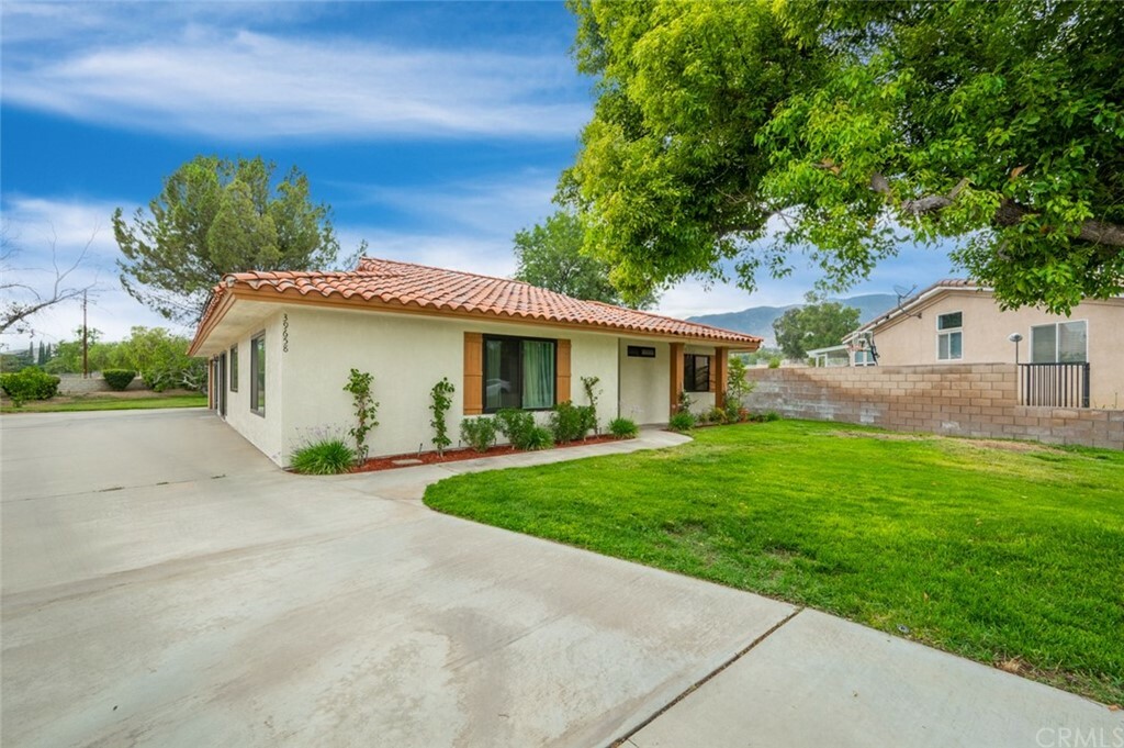 Property Photo: 39658 Baldi Court CA 92223