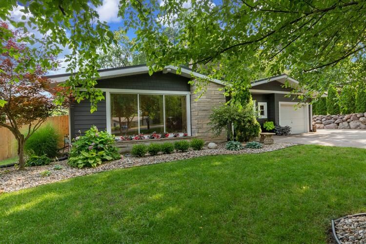 Property Photo: 1938 Inwood Road IN 46614