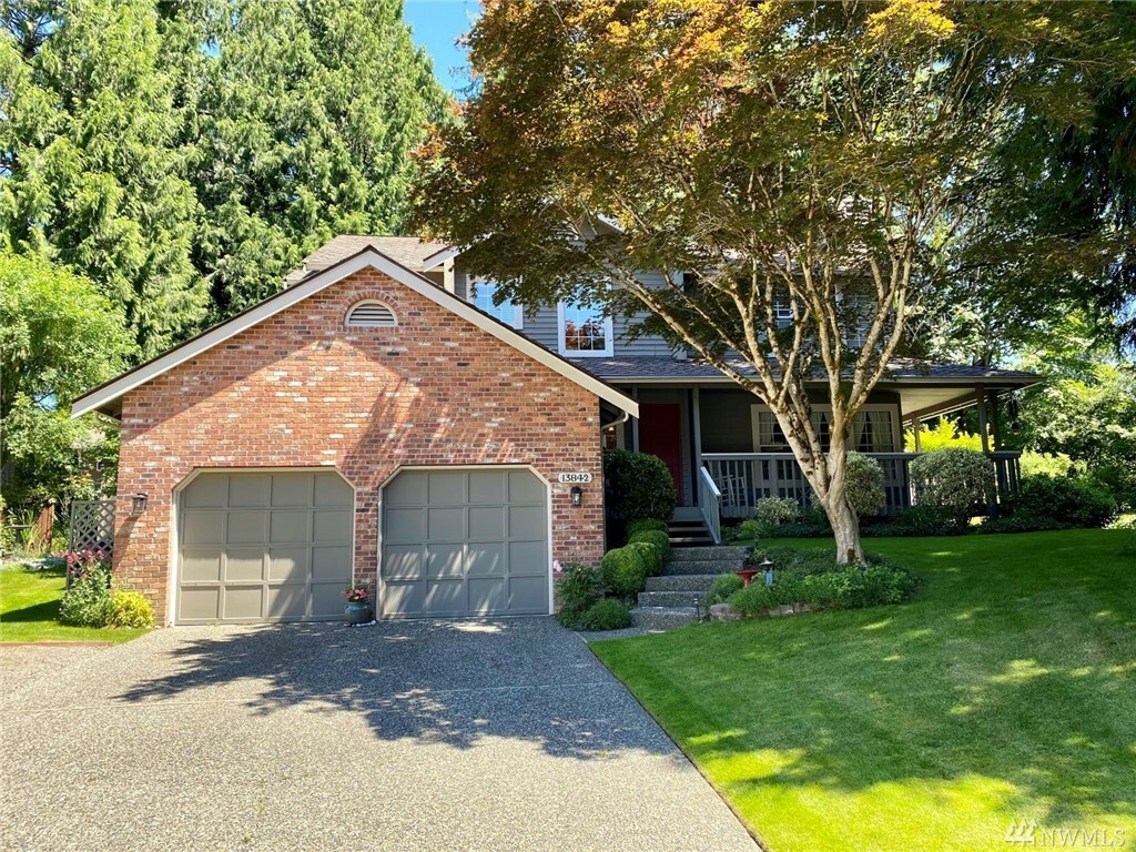 Property Photo:  13842 176th Place NE  WA 98052 