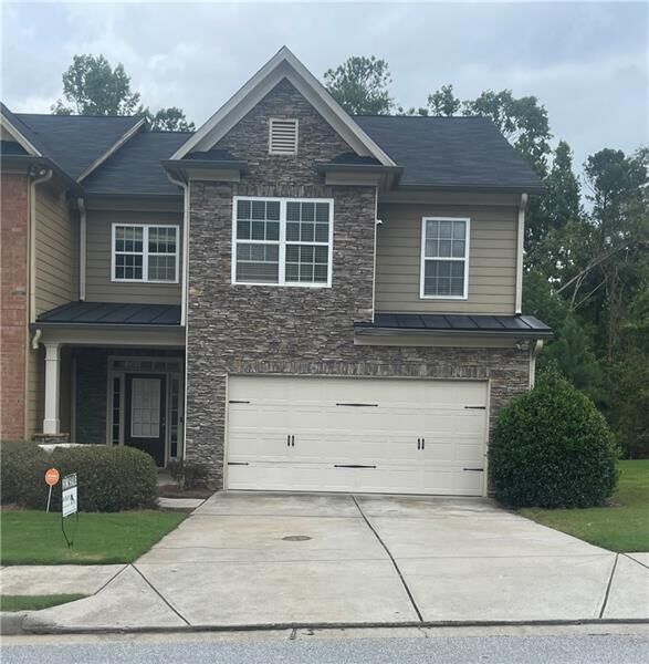 Property Photo: 1305 Stone Bay Drive SW 322 GA 30331