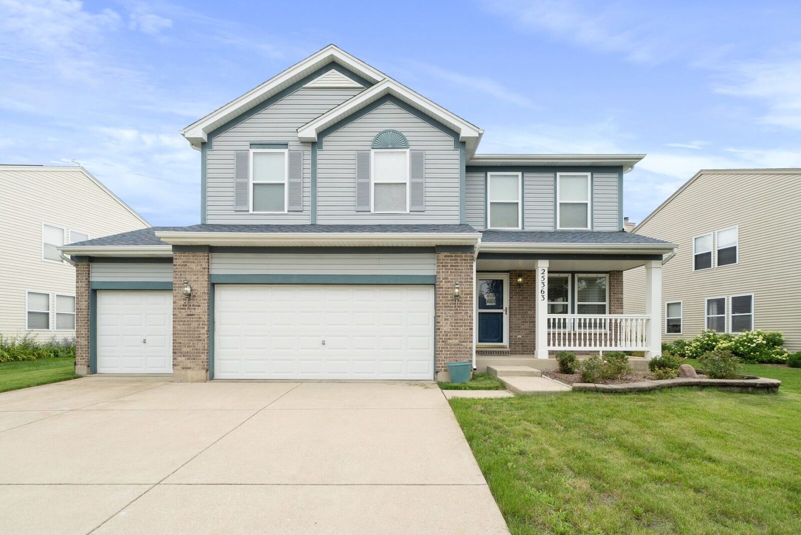 Property Photo: 25363 Shannon Drive IL 60442