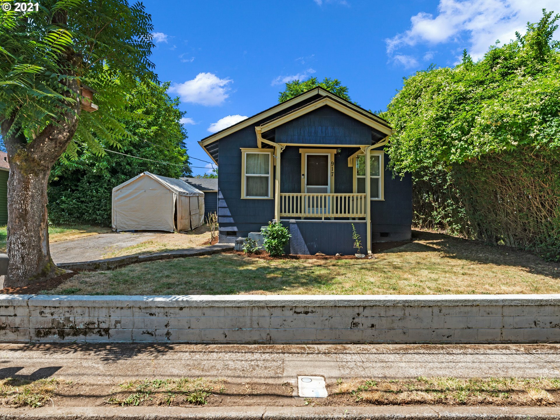 Property Photo:  917 NW Greeley St  WA 98607 