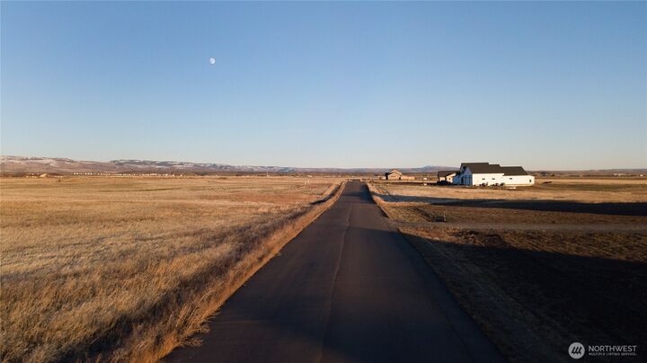 Property Photo: 7 Green Canyon Lane WA 98926