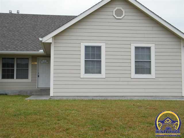Property Photo: 4316 SE Michigan Ave KS 66609