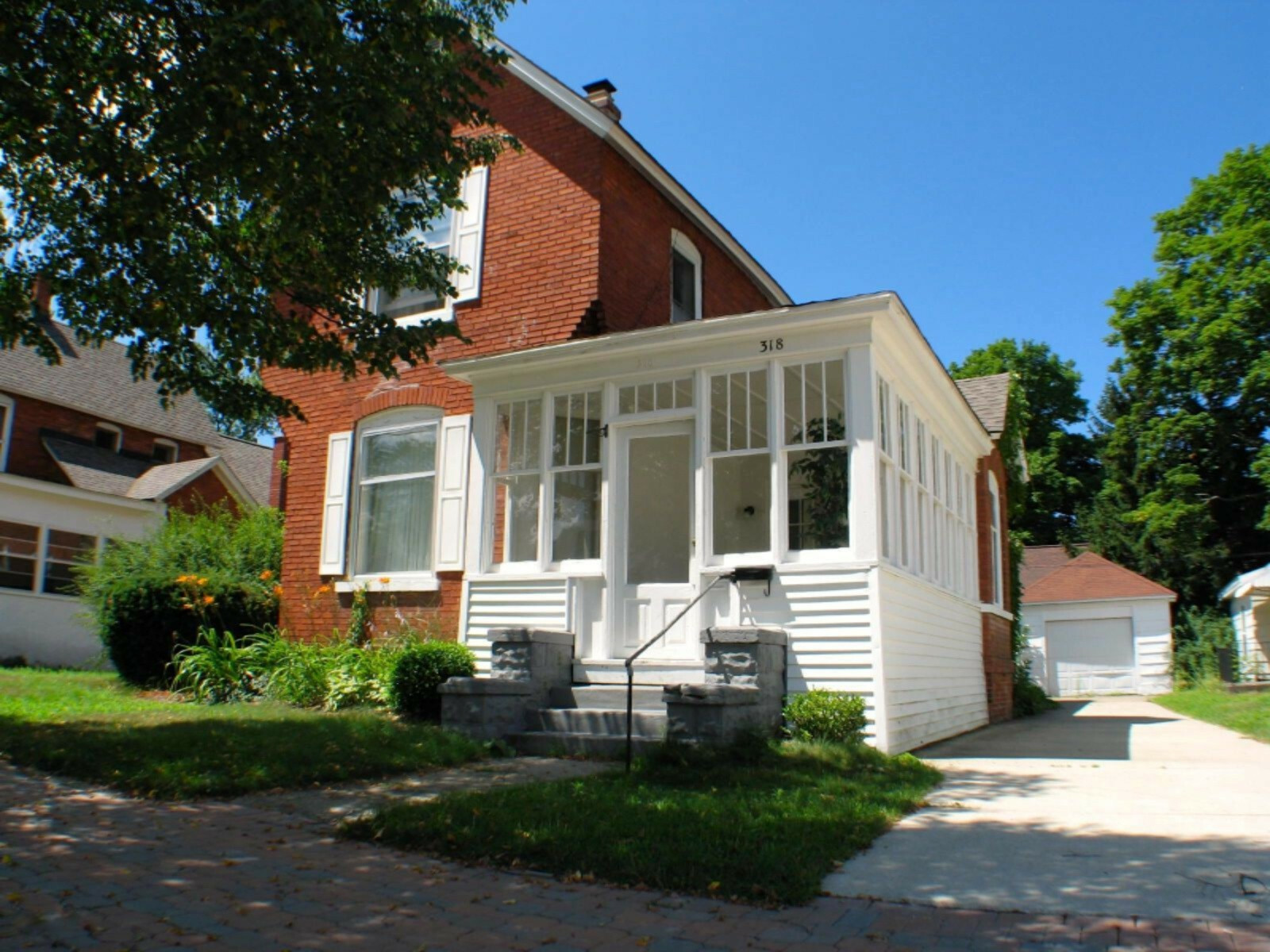 Property Photo: 318 Central Avenue MI 49423