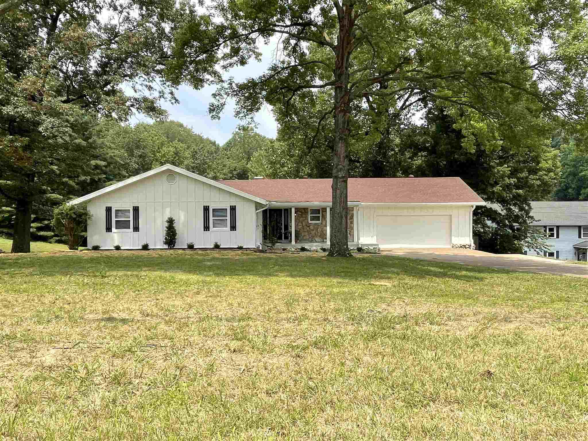 Property Photo: 5601 Hogue Road IN 47712
