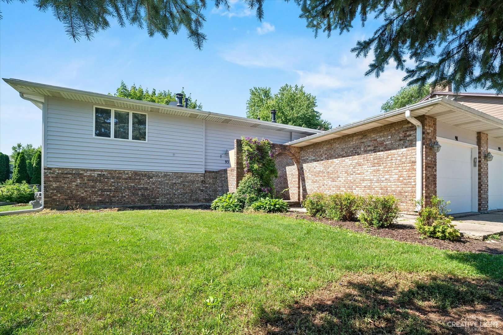 Property Photo:  91 Joy Street  IL 60554 